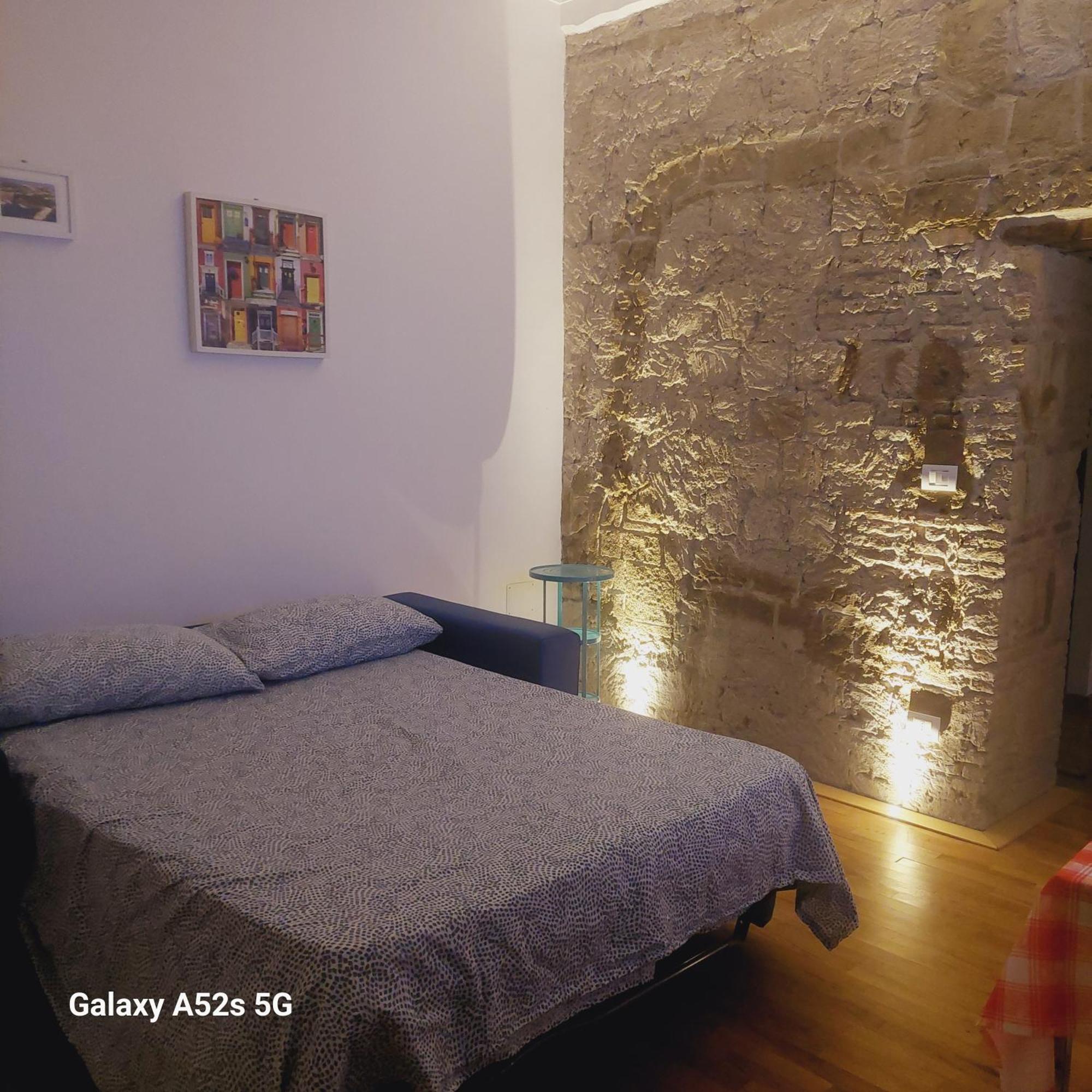 Pignasecca Home Naples Room photo