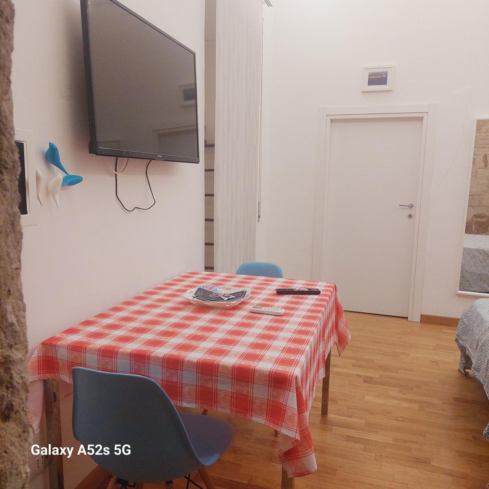 Pignasecca Home Naples Room photo